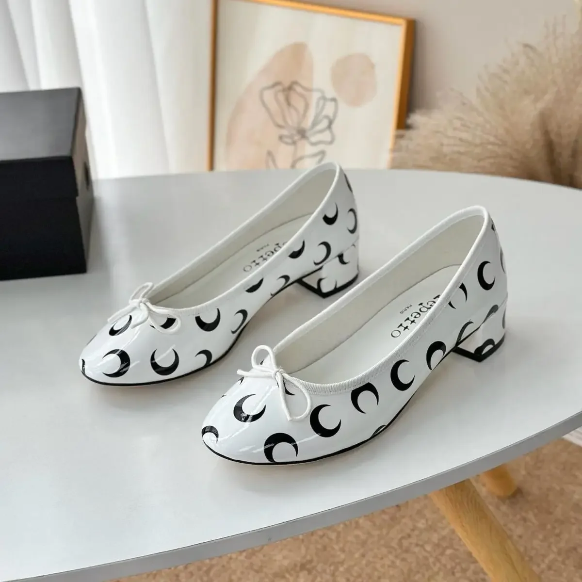 Ballerinas mit Mondmuster und  – Ballet Flat Women Bewertung und Preis