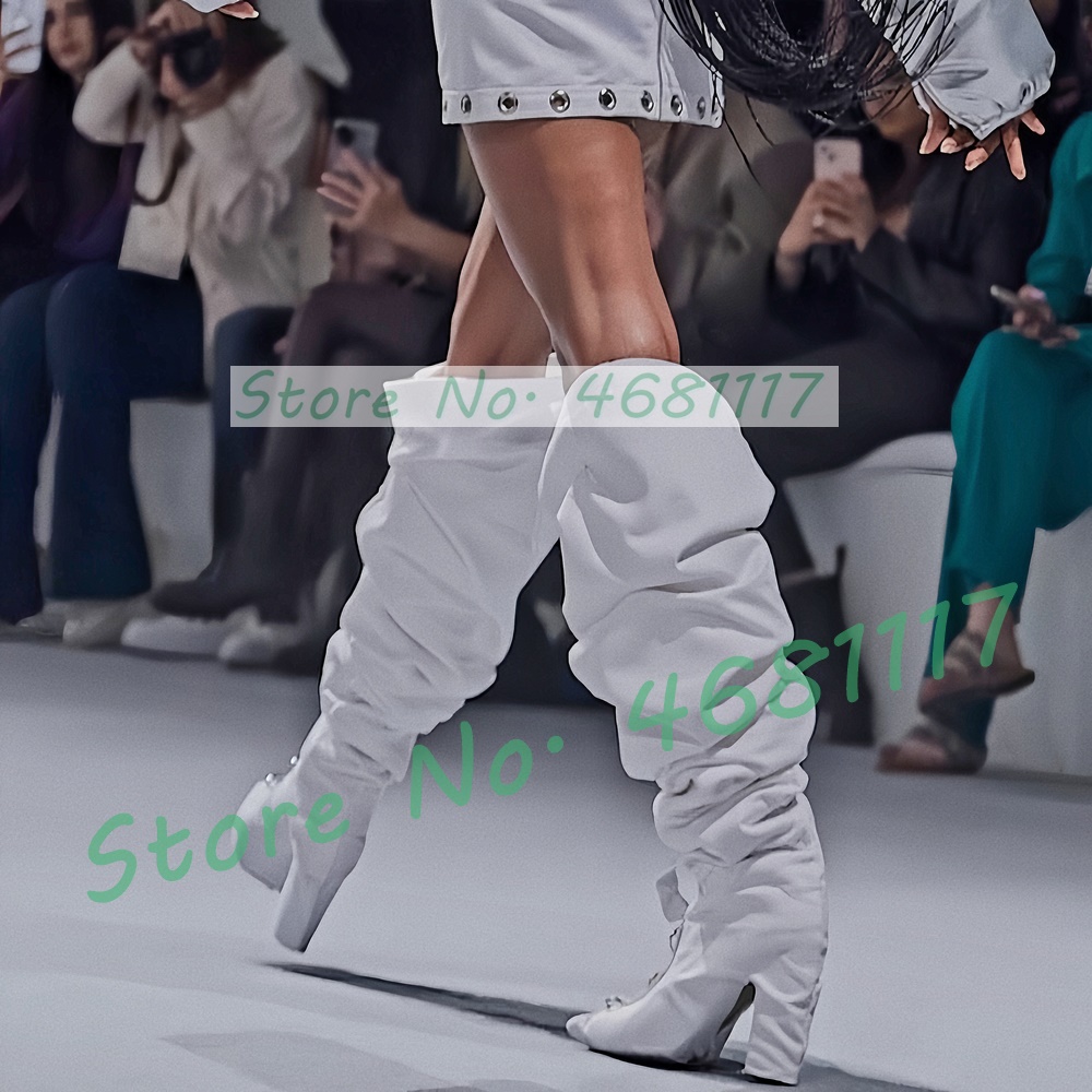 Weiße, locker plissierte, weit – Wide Fit Heels Bewertung und Preis